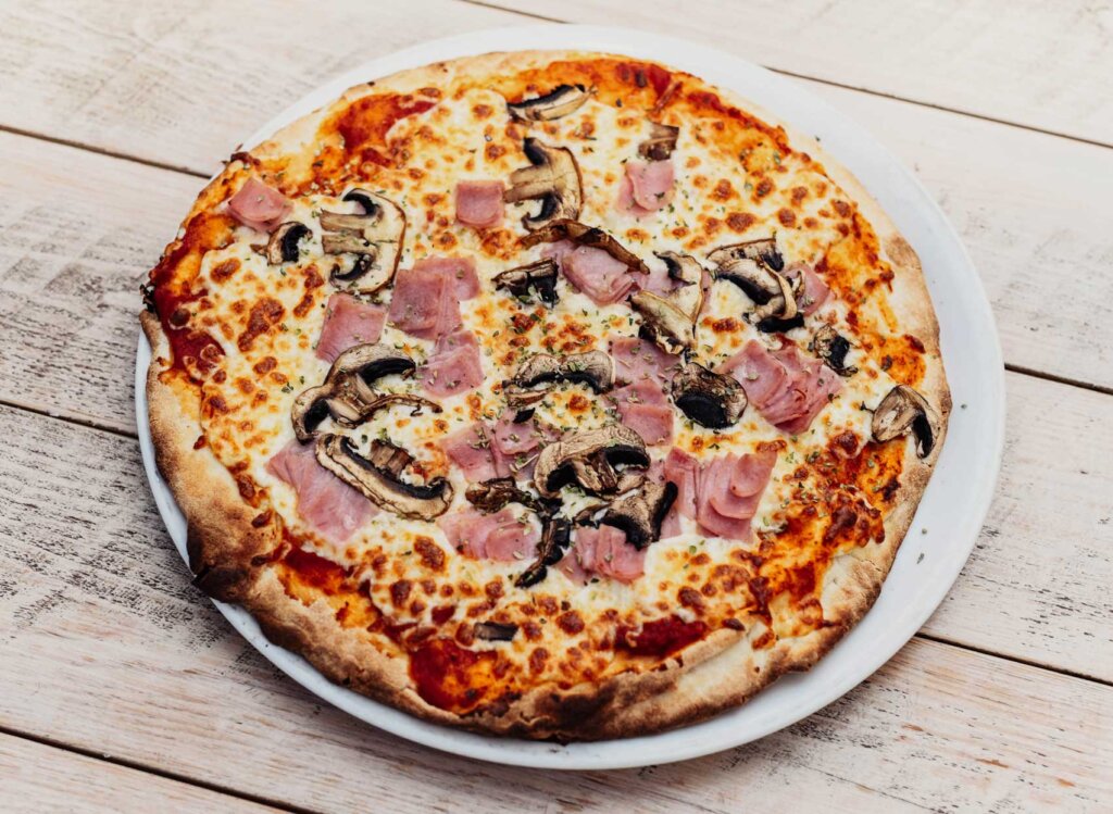 Image Pizza Régina au barbecue